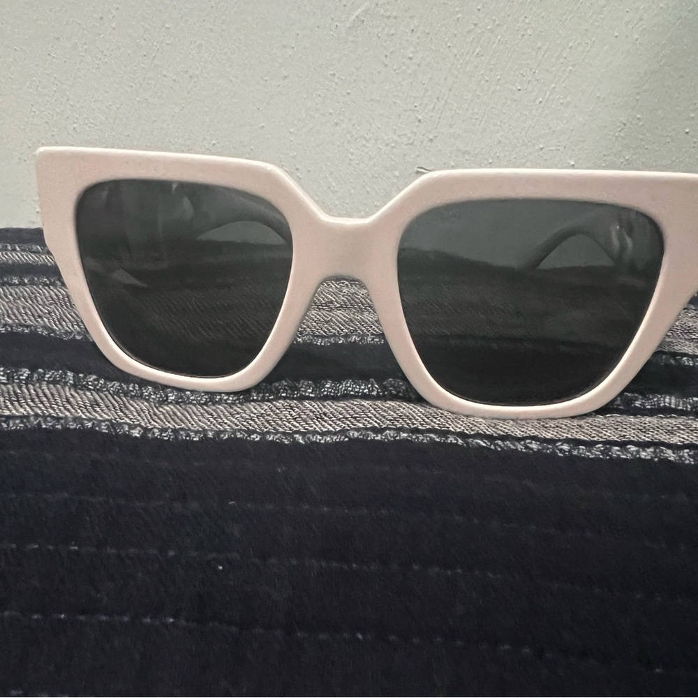 Authentic Versace Sunglasses Missing Small Medusa - image 4